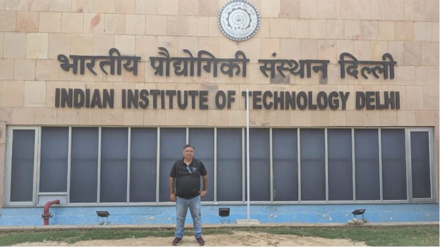The main building of the Indian Institute of Technology Delhi