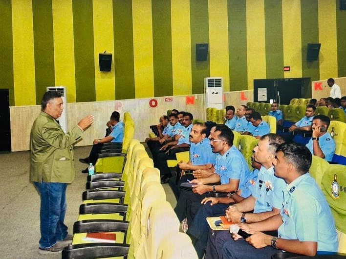Poorit briefing a hall of Indian Air Force officers and instructors